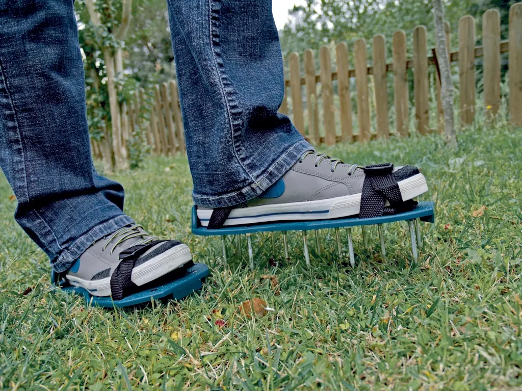 Patines-Aireado-para-Oxigenación-Fácil-Rápida-para-Césped