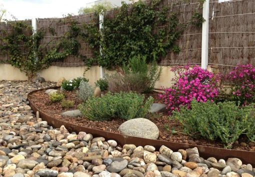 Canto-rodado-natural-saca-500 kg-para-decoración