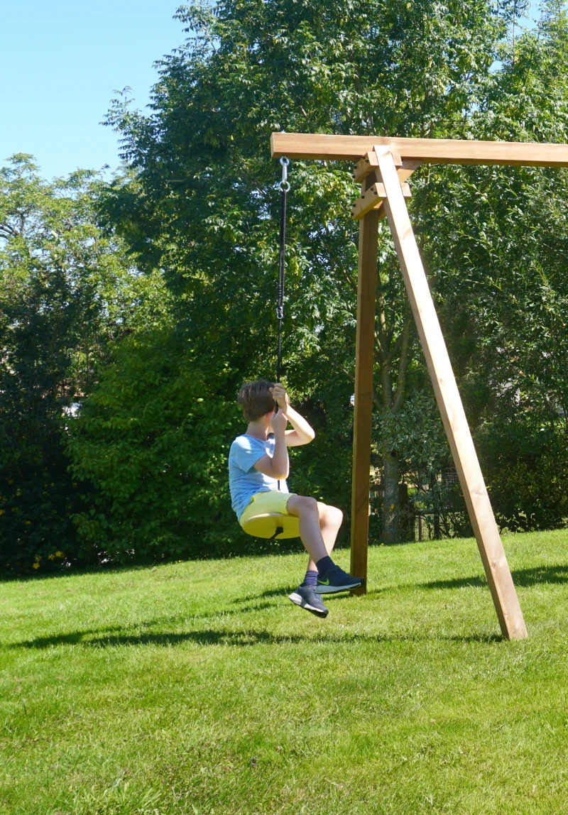 Columpio-cuerda-asiento-madera