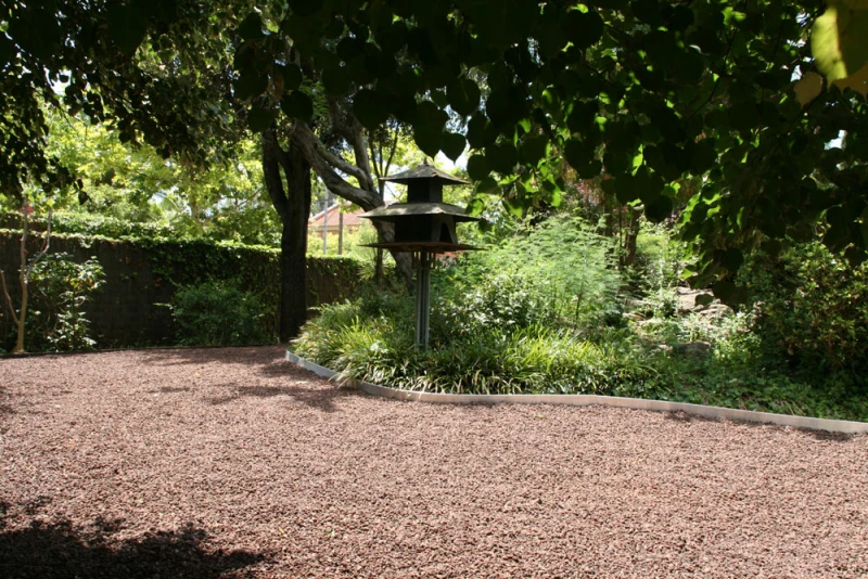 perfil-aluminio-delimitador-jardin