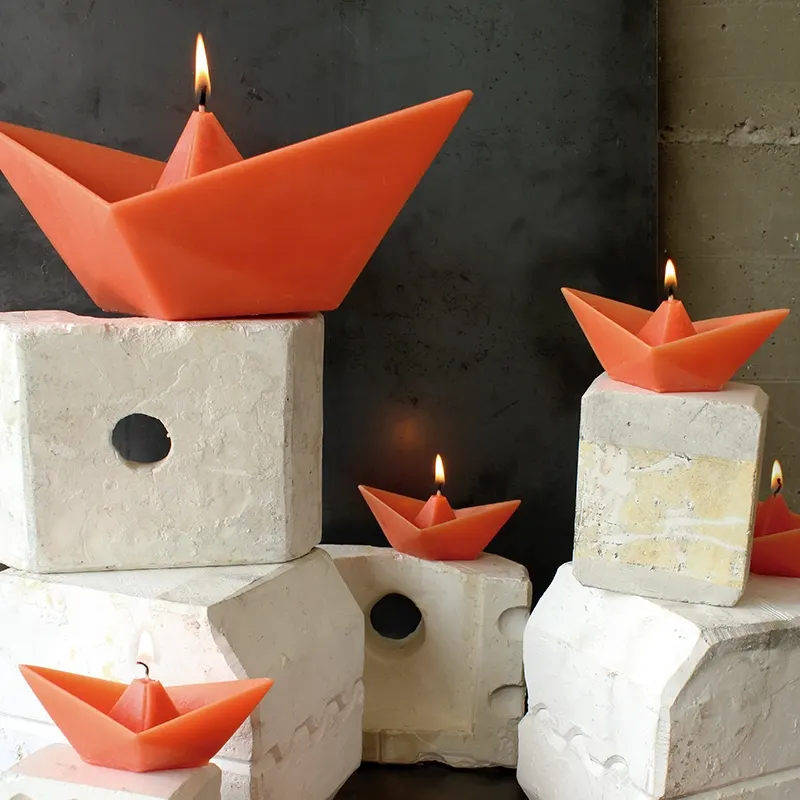 vela-flotante-barco-papel